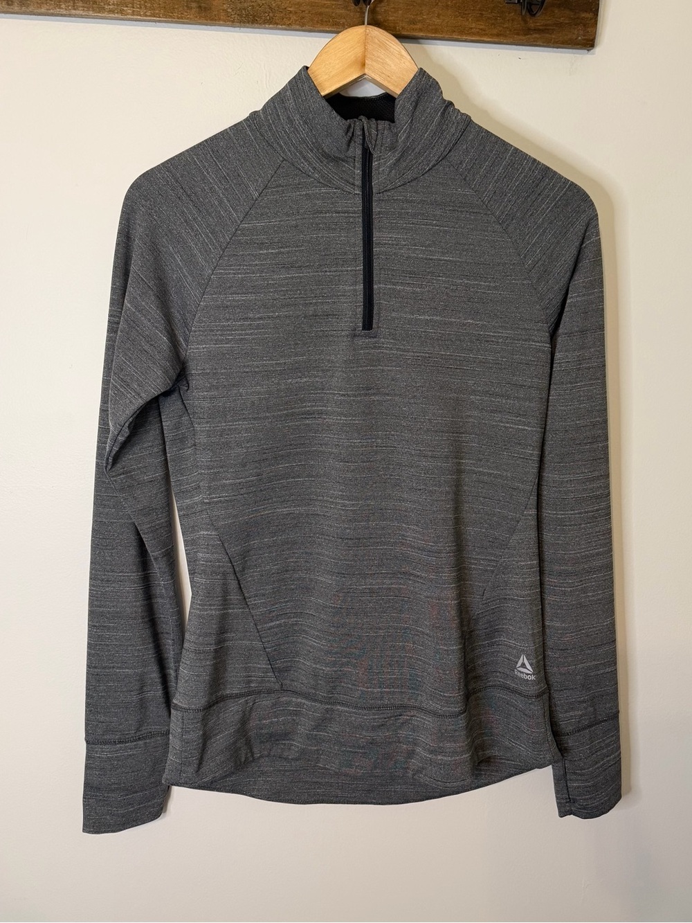 Reebok Women’s Medium Gray Heather 1/4 Zip Pullover Athletic Running Top Sporty‎